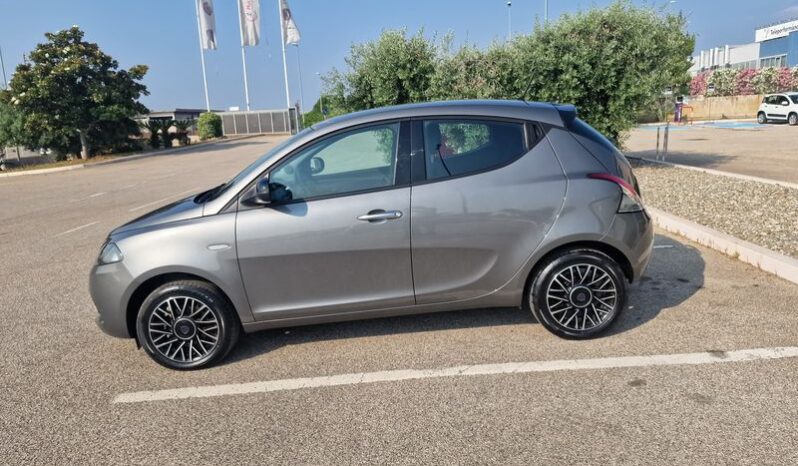 LANCIA – Ypsilon 1.0 firefly hybrid Platino s&s 70cv pieno