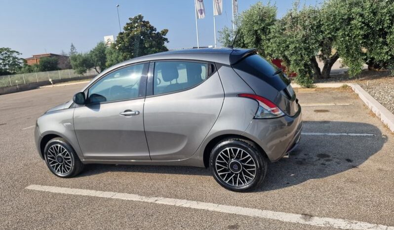 LANCIA – Ypsilon 1.0 firefly hybrid Platino s&s 70cv pieno