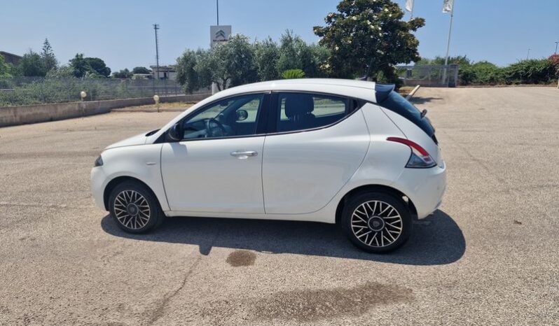 LANCIA – Ypsilon 1.0 firefly hybrid Platino s&s 70cv pieno