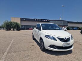 LANCIA – Ypsilon 1.0 firefly hybrid Platino s&s 70cv