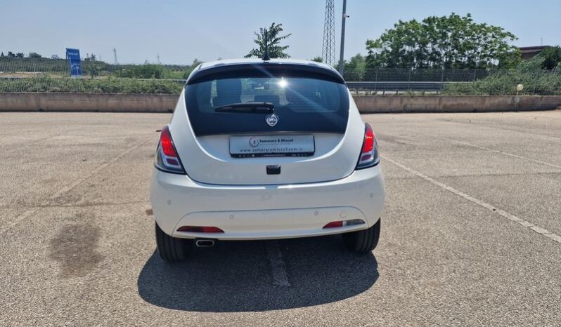 LANCIA – Ypsilon 1.0 firefly hybrid Platino s&s 70cv pieno