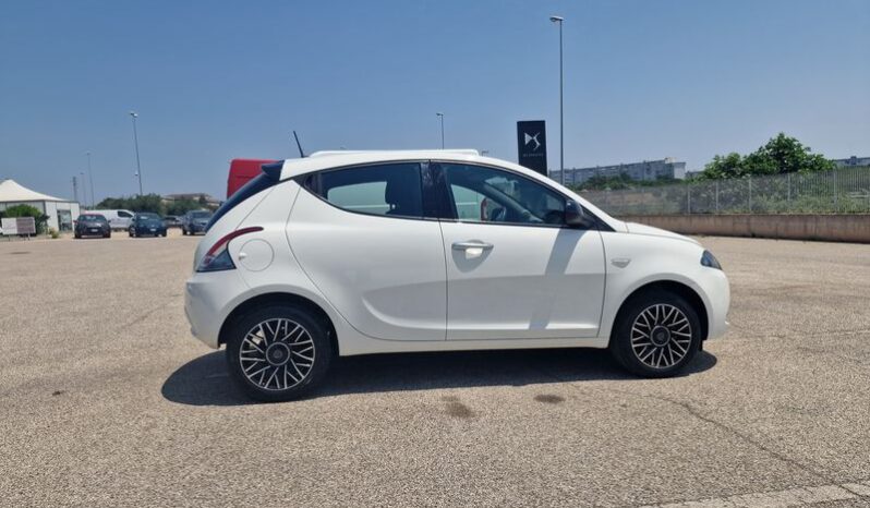 LANCIA – Ypsilon 1.0 firefly hybrid Platino s&s 70cv pieno
